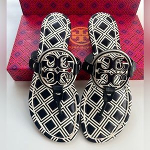 NIB Tory Burch Miller Metal Logo Sandal - NEW IVORY/ PERFECT NAVY